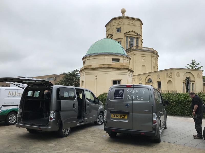 Electric vehicles - credit Oxford University Two electric vehicles parked in the Radcliffe Observatory Quarter