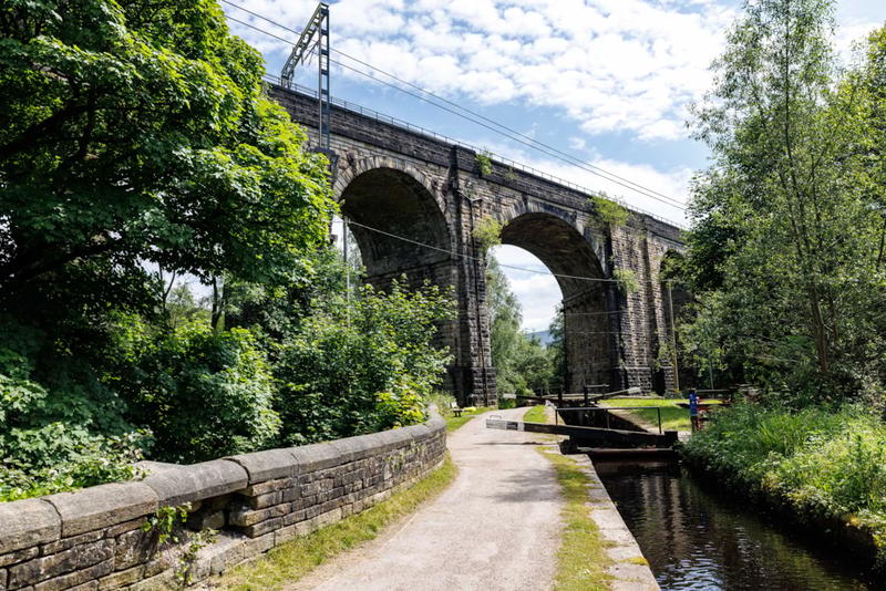 OUS Manchester, Uppermill Viaduct