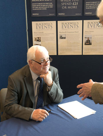 Lord Patten signing books for alumni at Meeting Minds 2013 Lord Patten signing books for alumni at Meeting Minds 2013